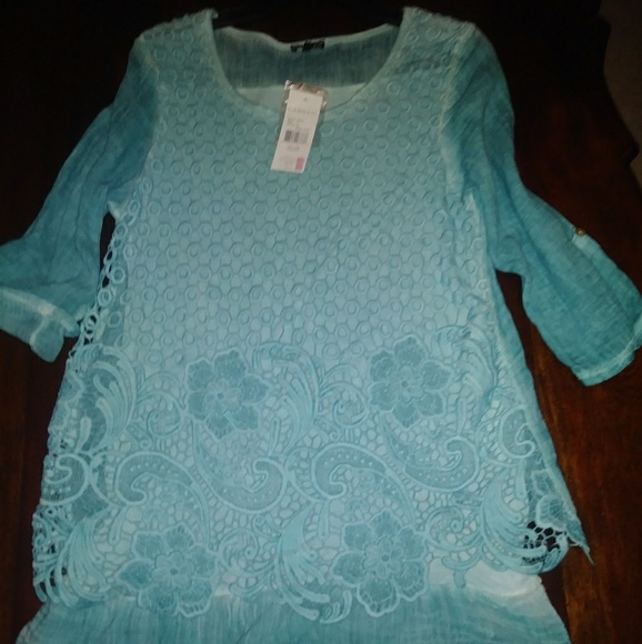 Top - Picture 3 of 5